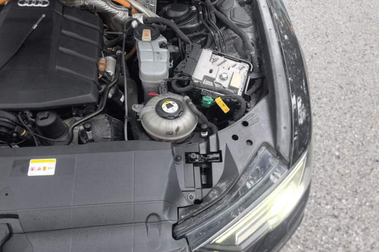 Used Audi A6L New Energy 2020 55 TFSI e quattro Engine Bay Left