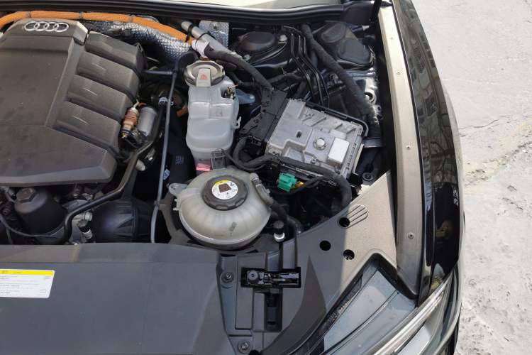 Used Audi A6L New Energy 2020 55 TFSI e quattro Engine Bay Left