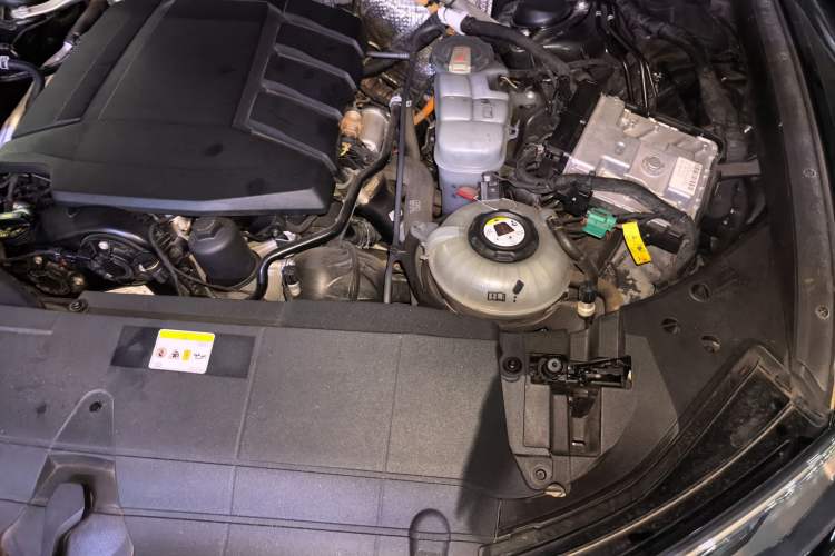 Used Audi A6L New Energy 2020 55 TFSI e quattro Engine Bay Left