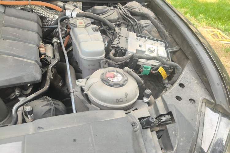 Used Audi A6L New Energy 2020 55 TFSI e quattro Engine Bay Left