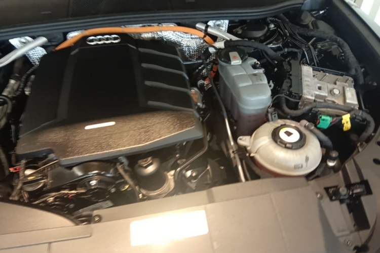 Used Audi A6L New Energy 2020 55 TFSI e quattro Engine Bay Left