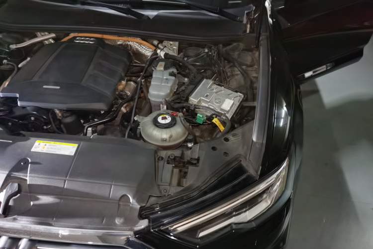 Used Audi A6L New Energy 2020 55 TFSI e quattro Engine Bay Left