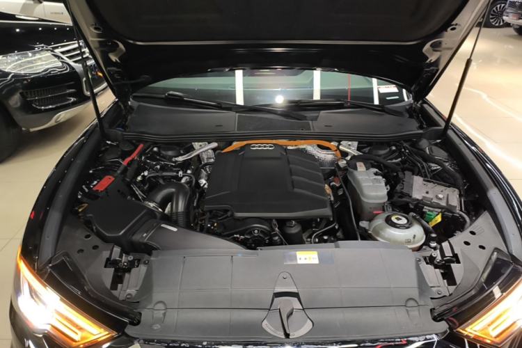 Used Audi A6L New Energy 2020 55 TFSI e quattro Engine Bay