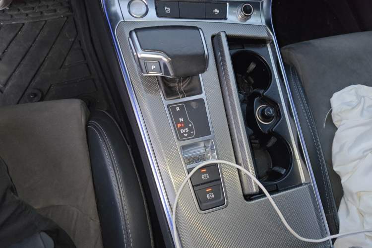 Used Audi A6L New Energy 2020 55 TFSI e quattro Gear Lever