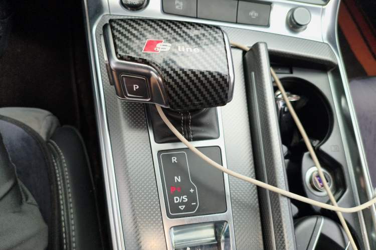 Used Audi A6L New Energy 2020 55 TFSI e quattro Gear Lever