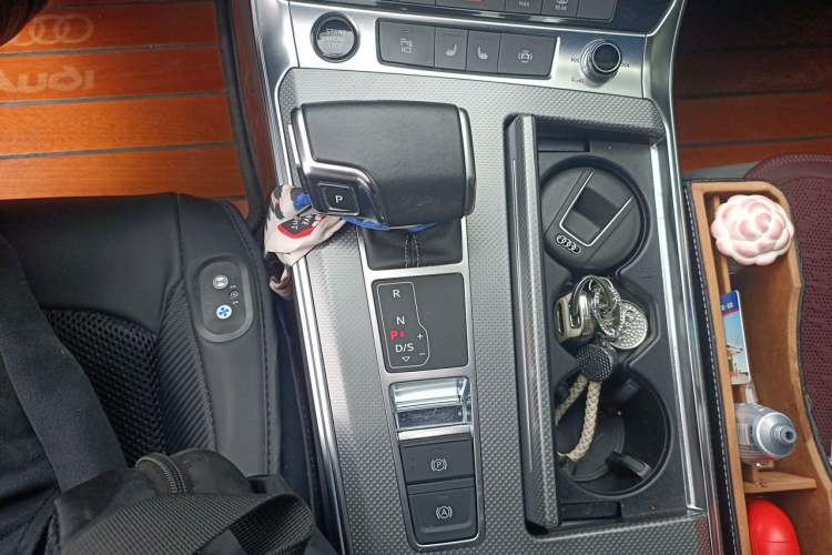 Used Audi A6L New Energy 2020 55 TFSI e quattro Gear Lever