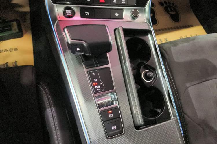Used Audi A6L New Energy 2020 55 TFSI e quattro Gear Lever