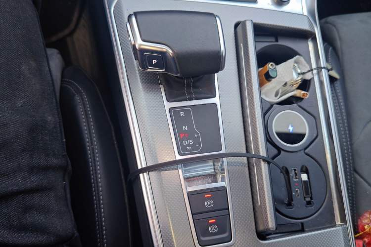 Used Audi A6L New Energy 2020 55 TFSI e quattro Gear Lever