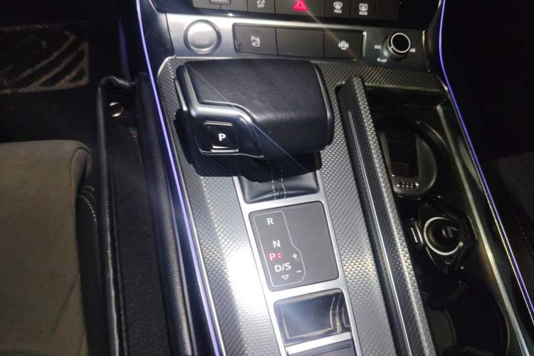 Used Audi A6L New Energy 2020 55 TFSI e quattro Gear Lever