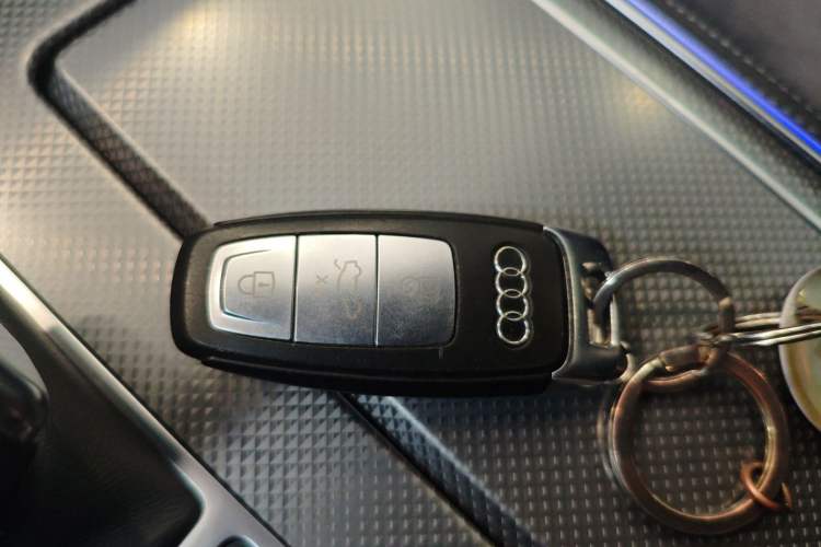 Used Audi A6L New Energy 2020 55 TFSI e quattro Interior 1