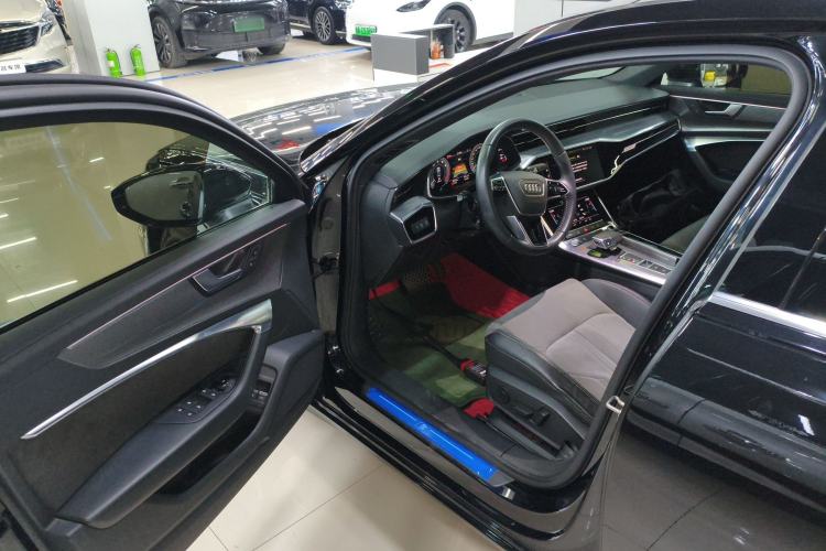 Used Audi A6L New Energy 2020 55 TFSI e quattro Interior 3