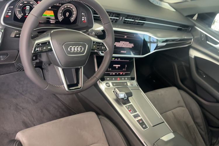 Used Audi A6L New Energy 2020 55 TFSI e quattro Interior 3
