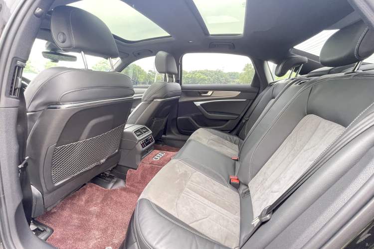 Used Audi A6L New Energy 2020 55 TFSI e quattro Interior 4