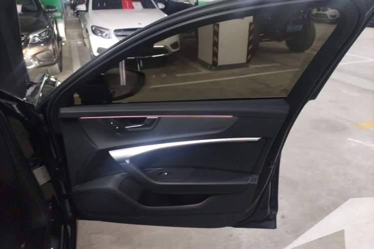 Used Audi A6L New Energy 2020 55 TFSI e quattro Interior 5