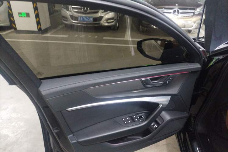 Used Audi A6L New Energy 2020 55 TFSI e quattro Interior 7