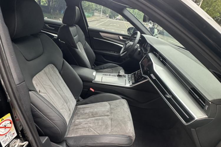 Used Audi A6L New Energy 2020 55 TFSI e quattro Interior 9