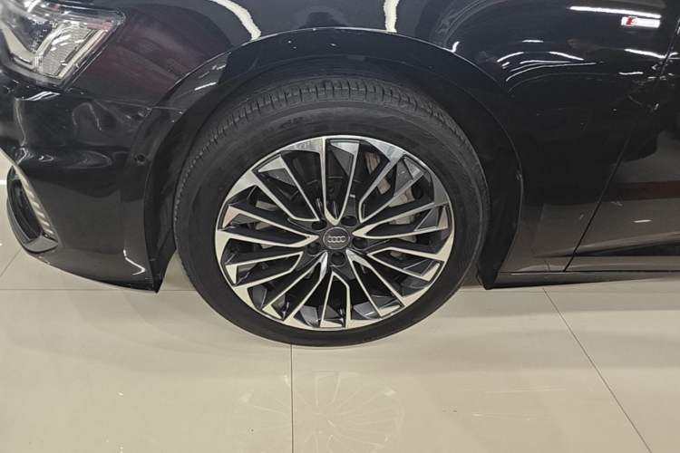 Used Audi A6L New Energy 2020 55 TFSI e quattro Left Front Wheel Hub