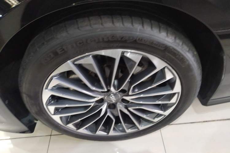 Used Audi A6L New Energy 2020 55 TFSI e quattro Left Front Wheel Hub
