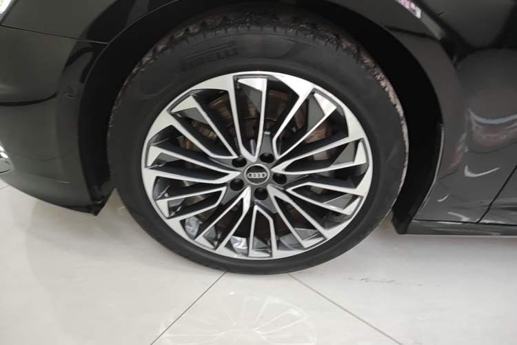 Used Audi A6L New Energy 2020 55 TFSI e quattro Left Front Wheel Hub