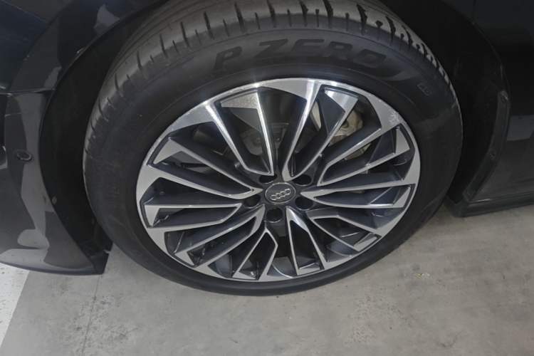 Used Audi A6L New Energy 2020 55 TFSI e quattro Left Front Wheel Hub