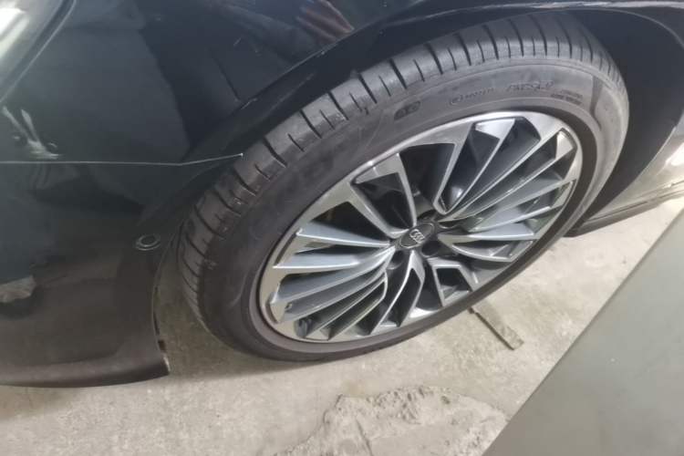 Used Audi A6L New Energy 2020 55 TFSI e quattro Left Front Wheel Hub