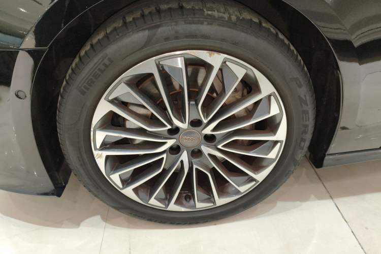 Used Audi A6L New Energy 2020 55 TFSI e quattro Left Front Wheel Hub