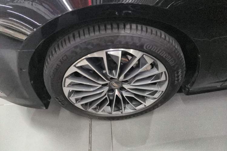 Used Audi A6L New Energy 2020 55 TFSI e quattro Left Front Wheel Hub