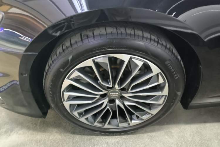 Used Audi A6L New Energy 2020 55 TFSI e quattro Left Front Wheel Hub