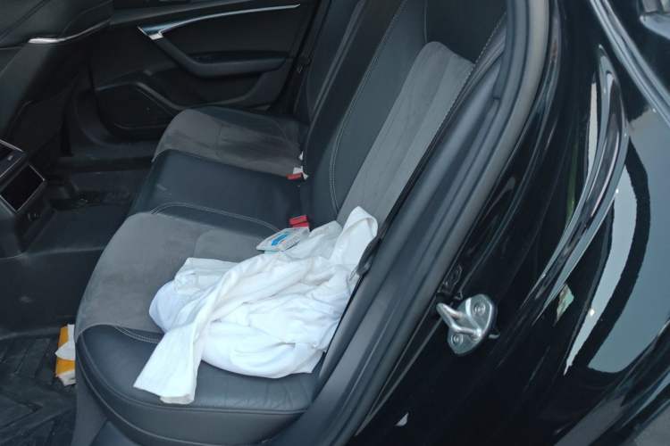 Used Audi A6L New Energy 2020 55 TFSI e quattro Left Rear Seat