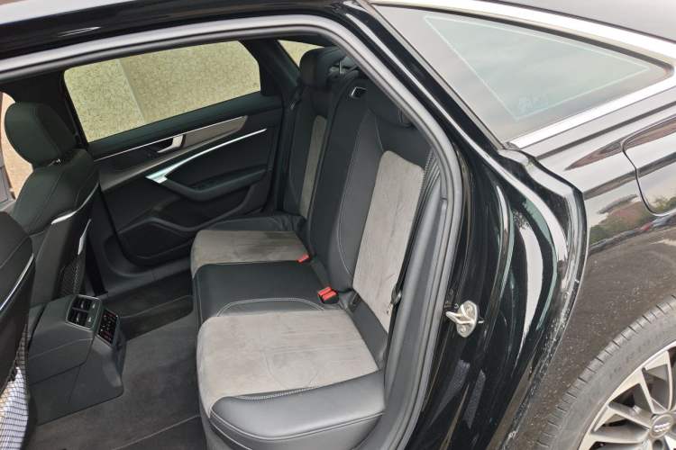 Used Audi A6L New Energy 2020 55 TFSI e quattro Left Rear Seat