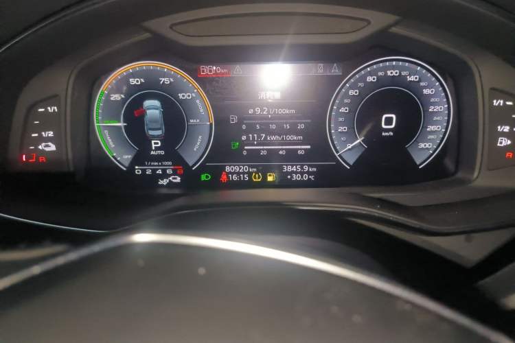 Used Audi A6L New Energy 2020 55 TFSI e quattro Odometer Close Up
