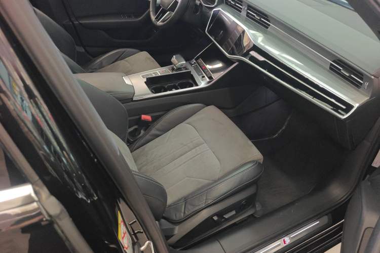 Used Audi A6L New Energy 2020 55 TFSI e quattro Right Front Seat
