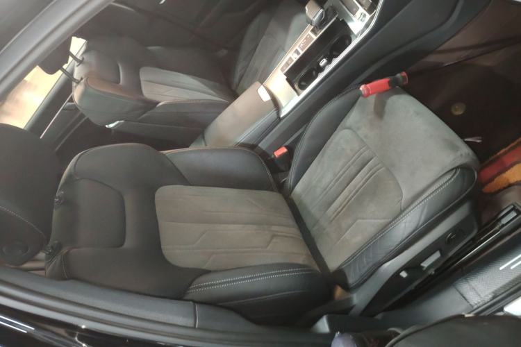 Used Audi A6L New Energy 2020 55 TFSI e quattro Right Front Seat