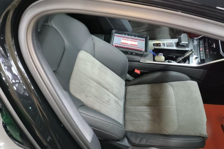 Used Audi A6L New Energy 2020 55 TFSI e quattro Right Front Seat