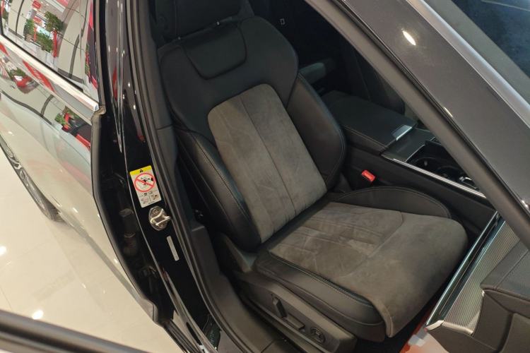 Used Audi A6L New Energy 2020 55 TFSI e quattro Right Front Seat