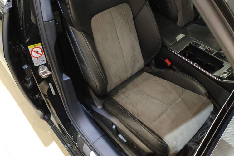 Used Audi A6L New Energy 2020 55 TFSI e quattro Right Front Seat