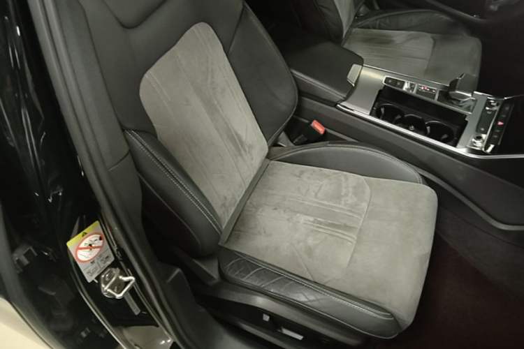 Used Audi A6L New Energy 2020 55 TFSI e quattro Right Front Seat