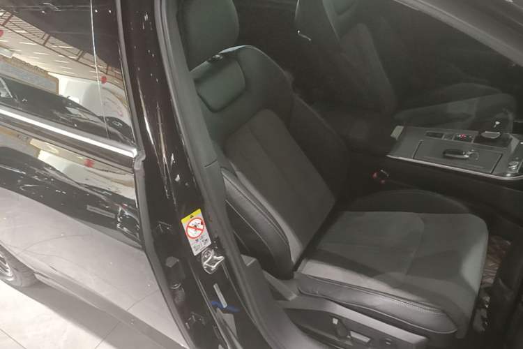 Used Audi A6L New Energy 2020 55 TFSI e quattro Right Front Seat