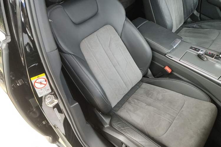 Used Audi A6L New Energy 2020 55 TFSI e quattro Right Front Seat