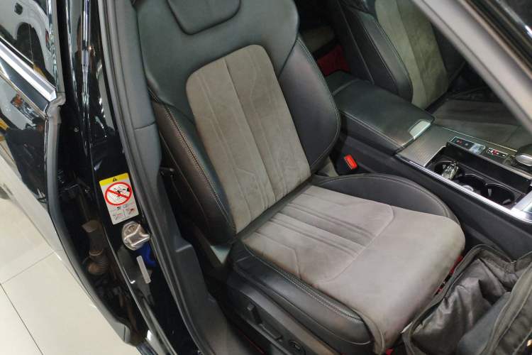 Used Audi A6L New Energy 2020 55 TFSI e quattro Right Front Seat