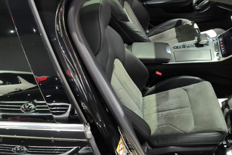 Used Audi A6L New Energy 2020 55 TFSI e quattro Right Front Seat