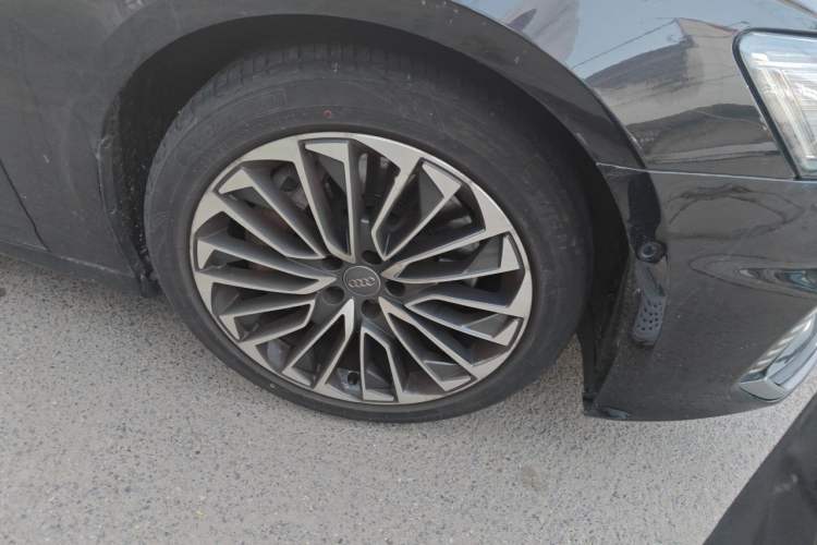 Used Audi A6L New Energy 2020 55 TFSI e quattro Right Front Wheel Hub