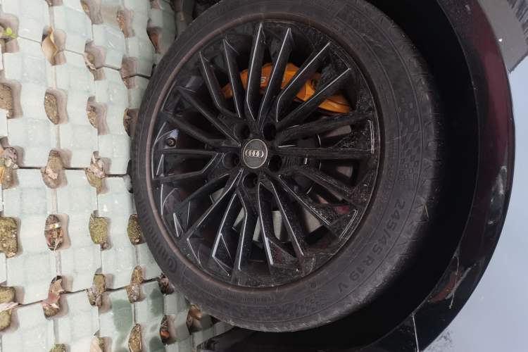 Used Audi A6L New Energy 2020 55 TFSI e quattro Right Front Wheel Hub