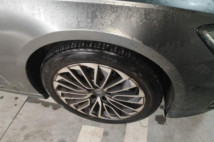Used Audi A6L New Energy 2020 55 TFSI e quattro Right Front Wheel Hub