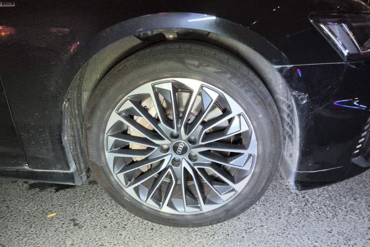 Used Audi A6L New Energy 2020 55 TFSI e quattro Right Front Wheel Hub