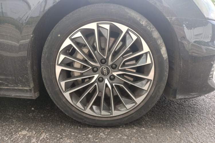 Used Audi A6L New Energy 2020 55 TFSI e quattro Right Front Wheel Hub