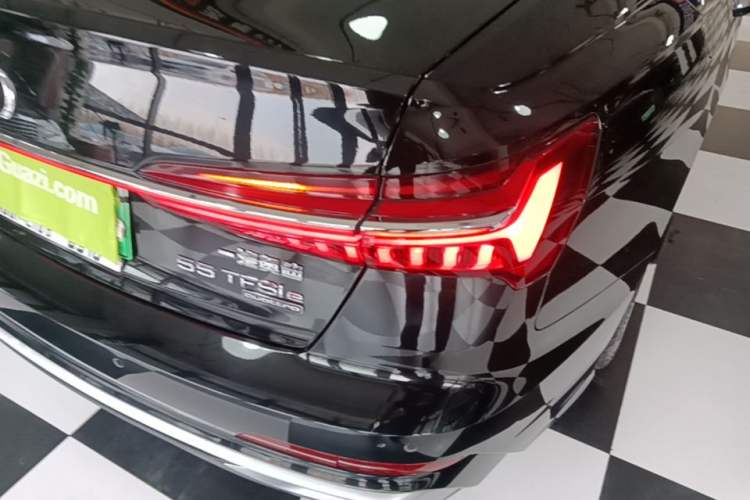 Used Audi A6L New Energy 2020 55 TFSI e quattro Right Rear Taillight