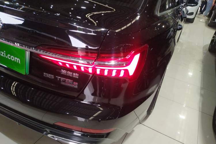 Used Audi A6L New Energy 2020 55 TFSI e quattro Right Rear Taillight