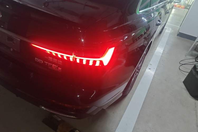 Used Audi A6L New Energy 2020 55 TFSI e quattro Right Rear Taillight