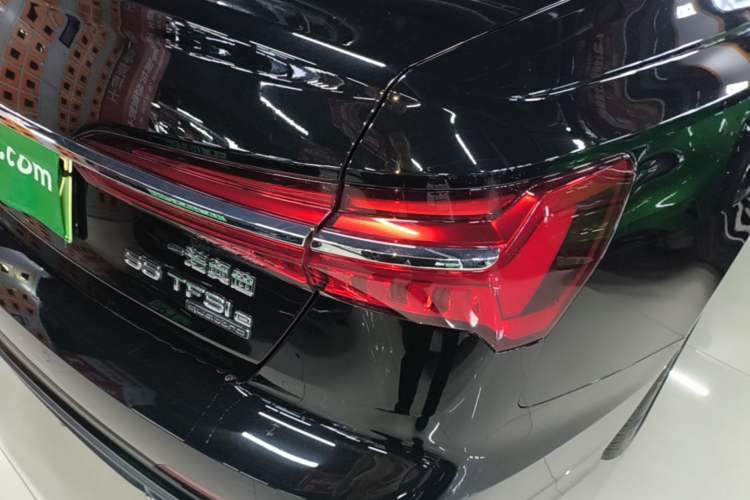 Used Audi A6L New Energy 2020 55 TFSI e quattro Right Rear Taillight